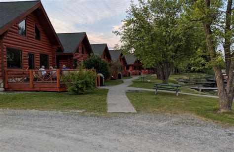 Zippel bay resort - Enjoy housekeeping cabins, natural log cabins, fish houses, and outdoor pool at Zippel Bay Resort on Lake of the Woods. Fish, swim, hike, ski, and explore the Canadian border and wildlife at this resort.